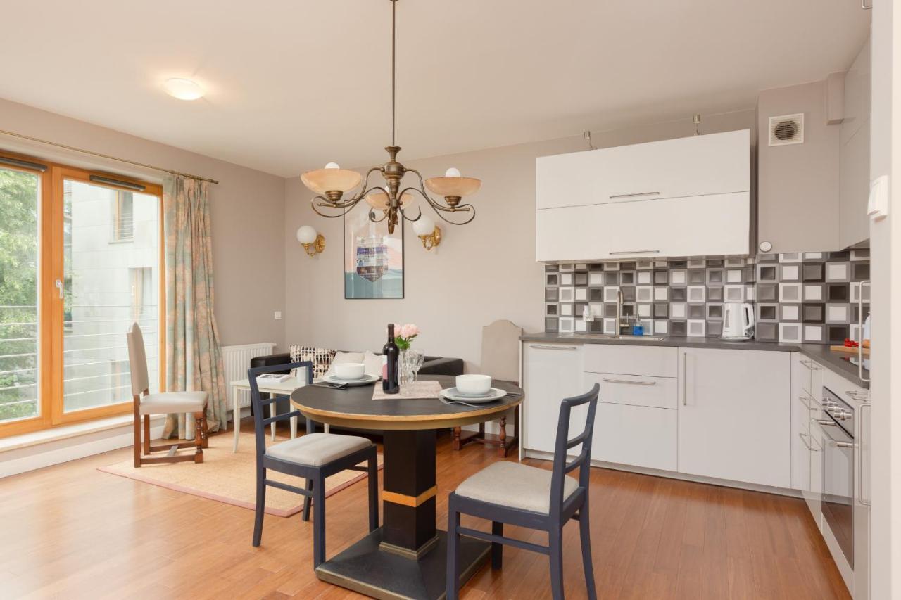 Elegancki Apartament W Centrum Gdyni Z Parkingiem By Noclegi Renters Gdynia Kültér fotó