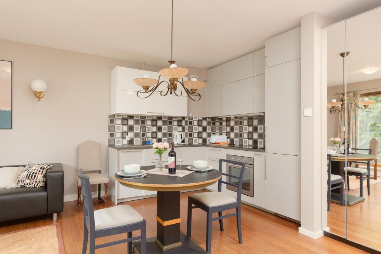 Elegancki Apartament W Centrum Gdyni Z Parkingiem By Noclegi Renters Gdynia Kültér fotó