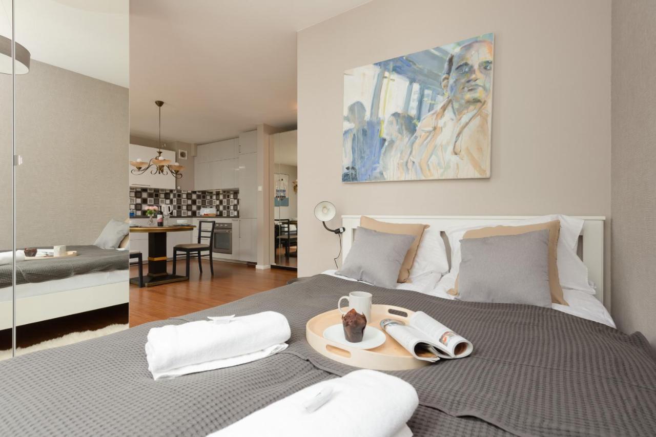 Elegancki Apartament W Centrum Gdyni Z Parkingiem By Noclegi Renters Gdynia Kültér fotó